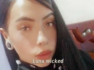 Luna_wicked
