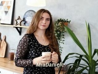 MiaDanielc