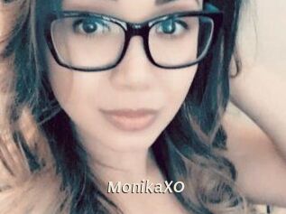 MonikaXO