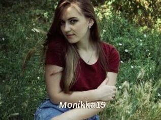 Monikka19